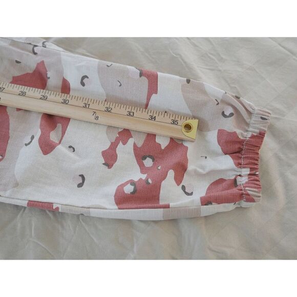 WILD FABLE | Camo Print High-Rise Cargo Size 2 - Picture 9 of 10